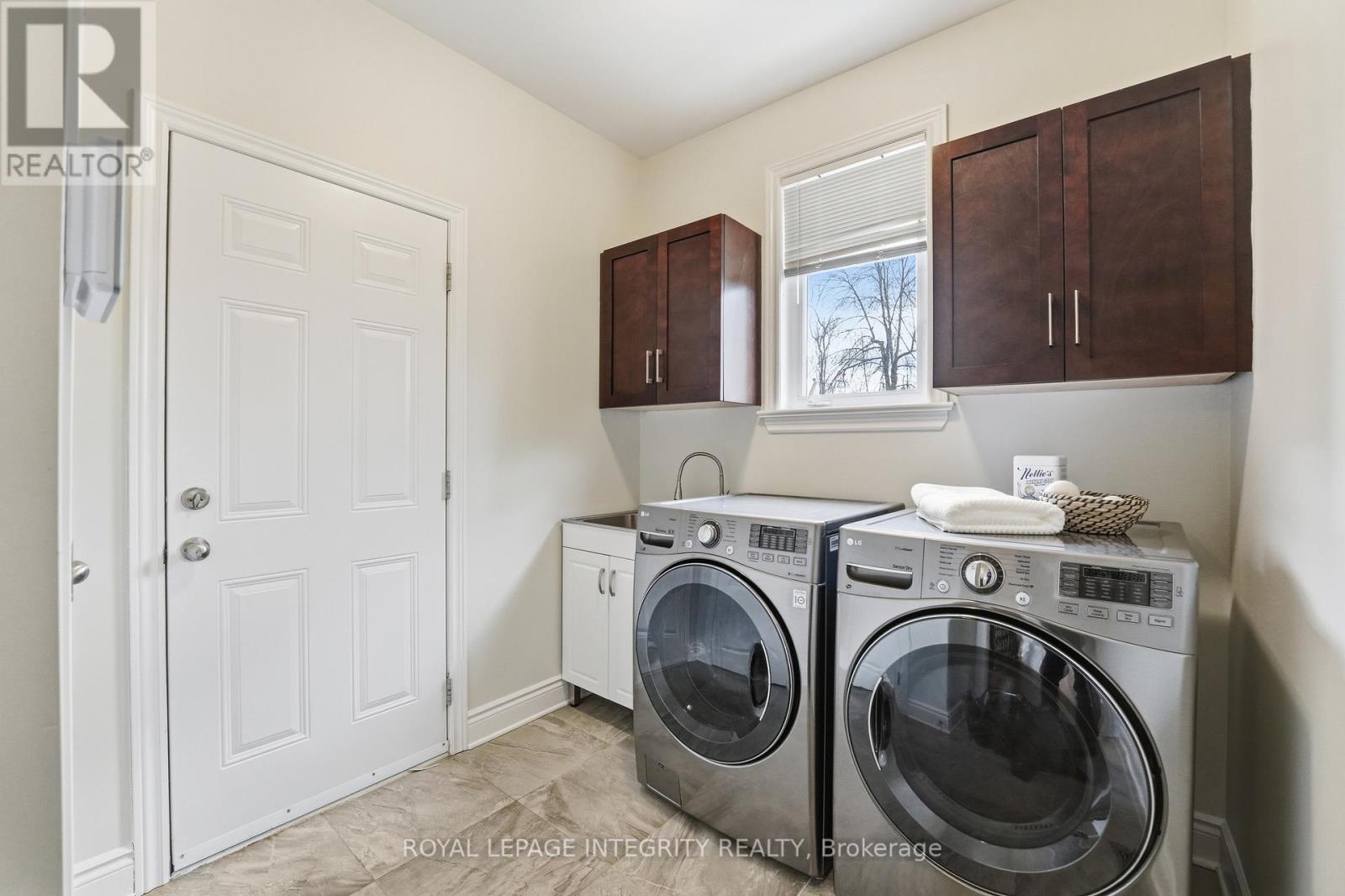 281 WILLIAM HAY DRIVE - 24
