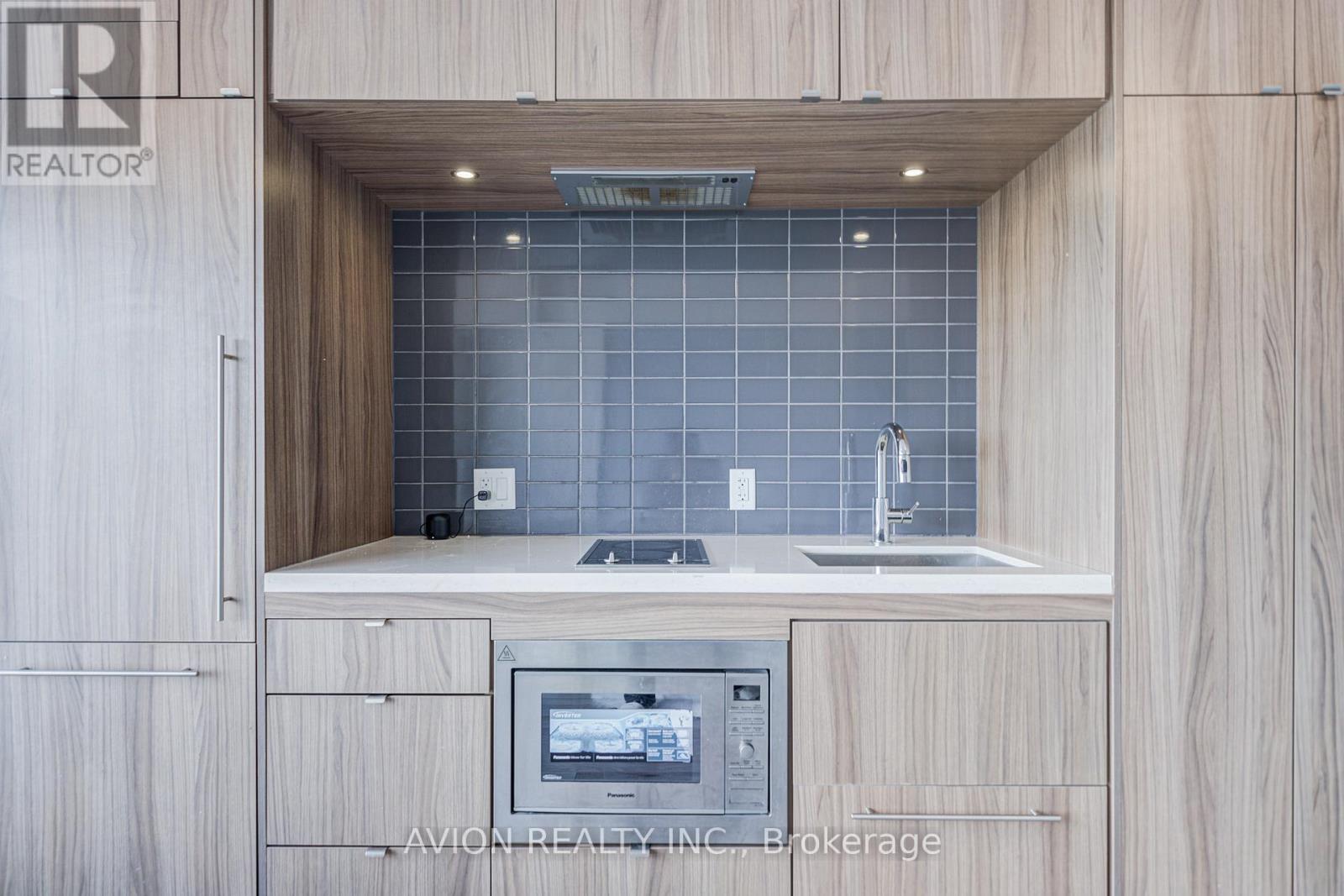 #1920 155 YORKVILLE AVENUE - 9