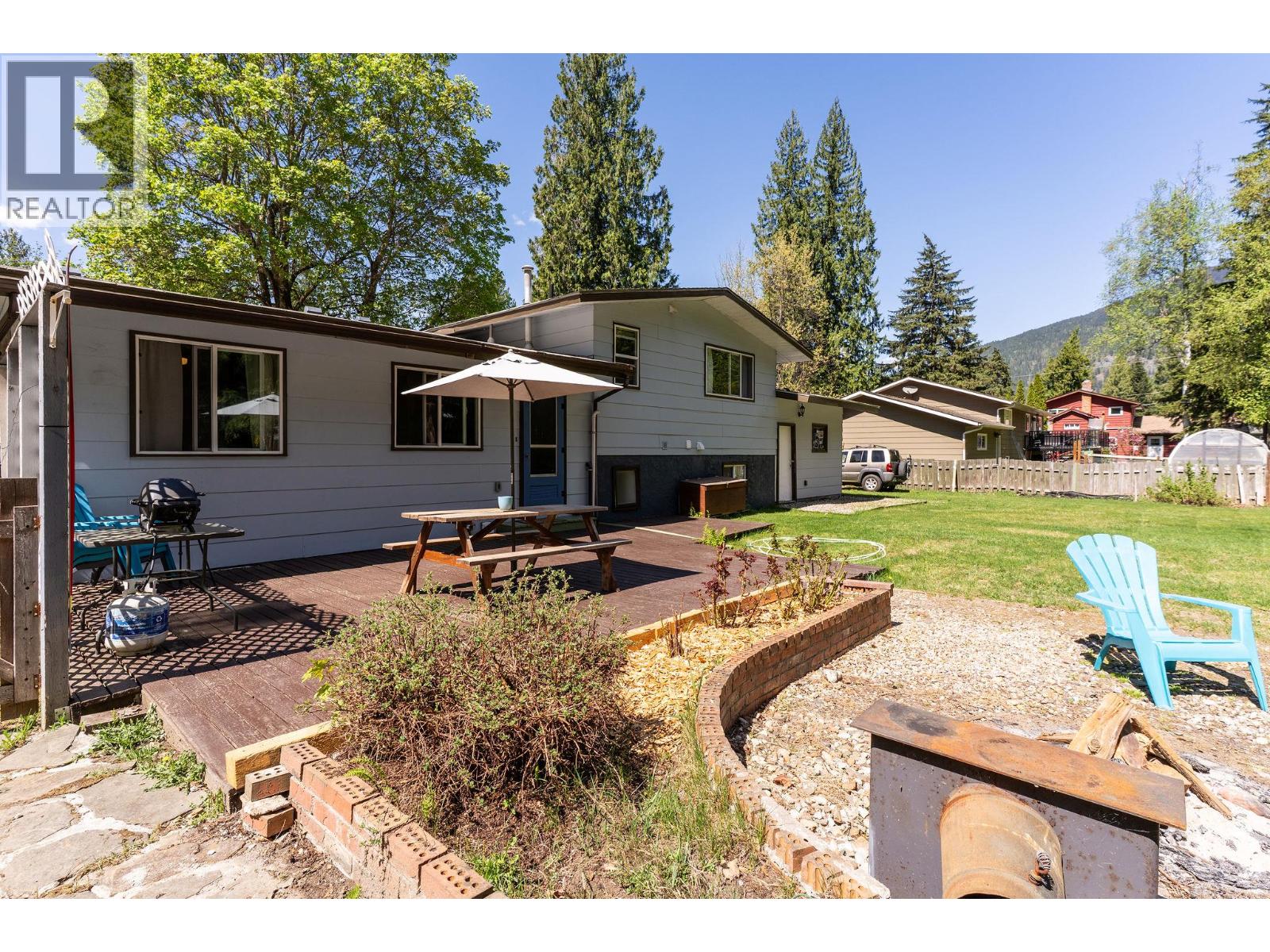 1736 Hay Road, Revelstoke
