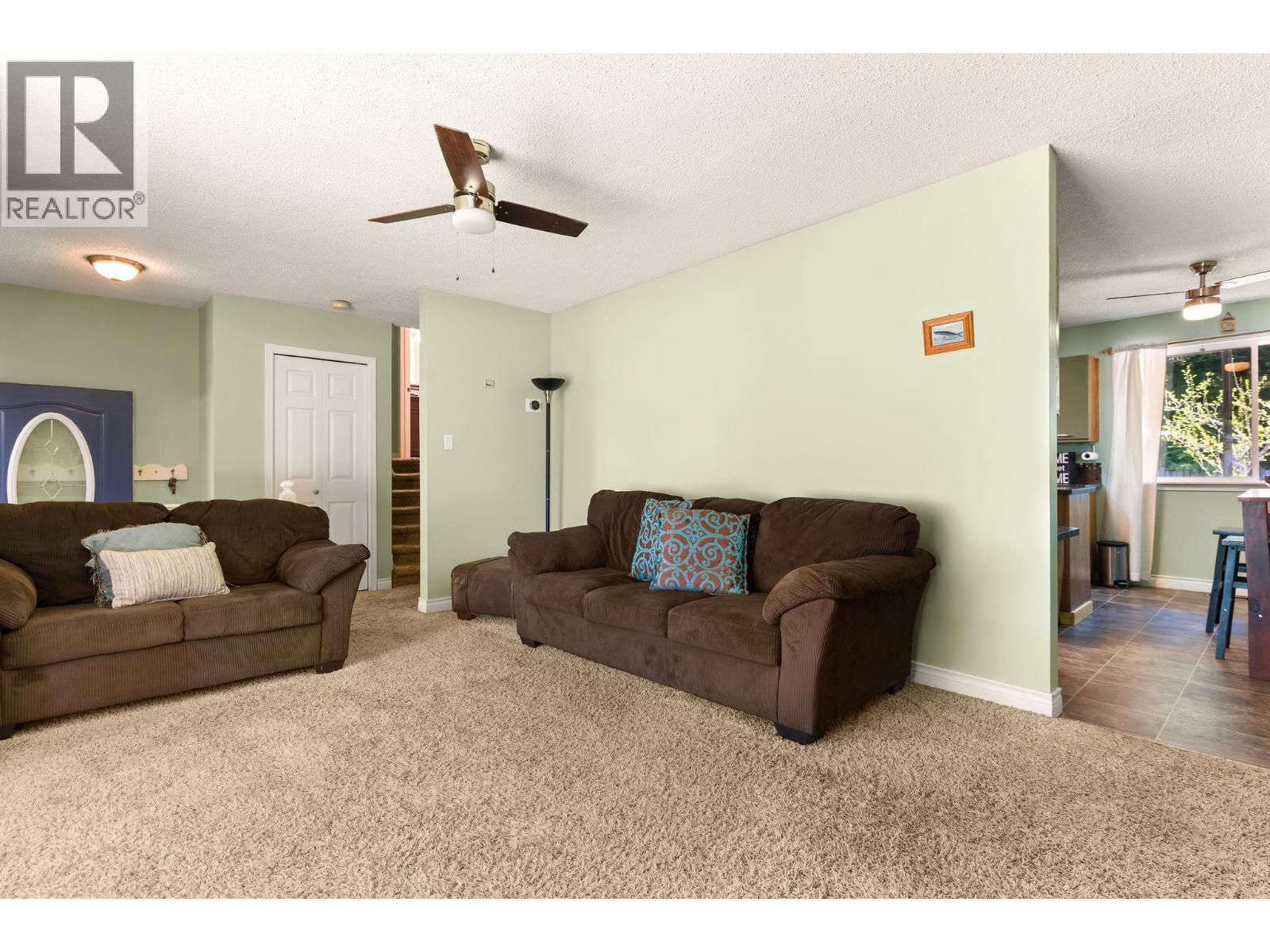 1736 Hay Road, Revelstoke