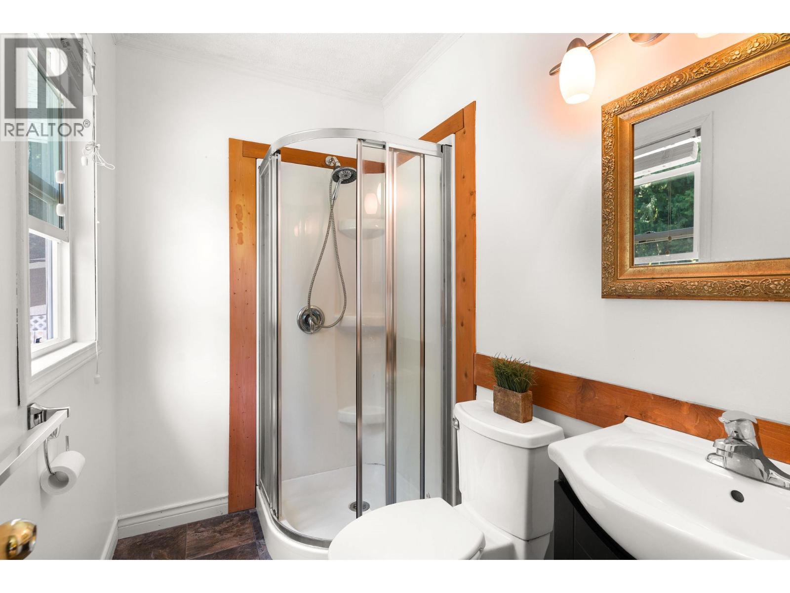 1736 Hay Road, Revelstoke