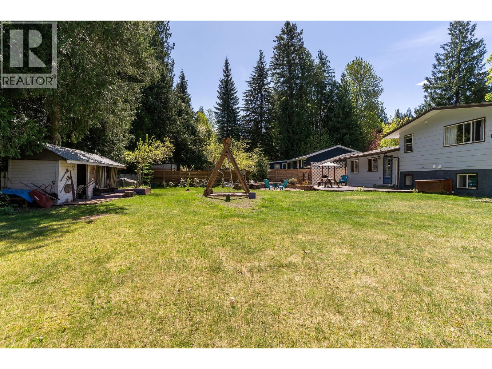 1736 Hay Road, Revelstoke