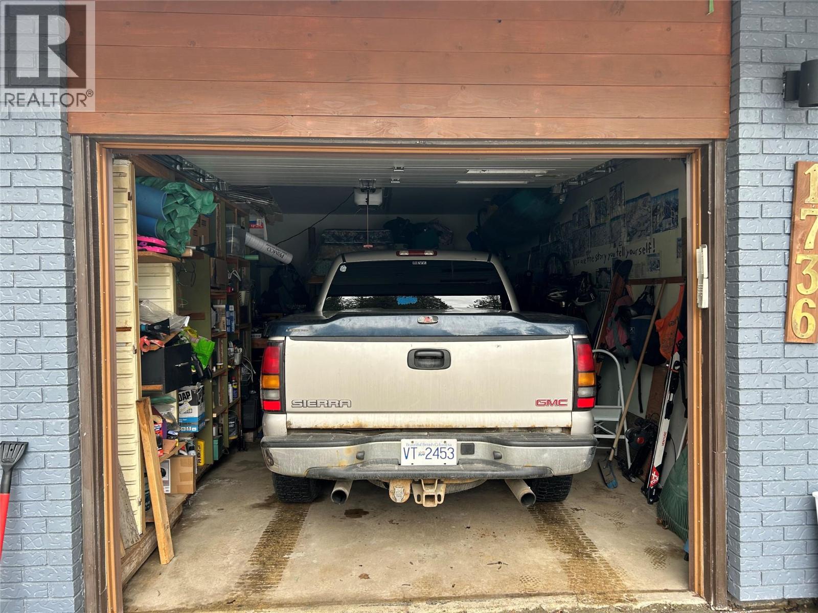 1736 Hay Road, Revelstoke