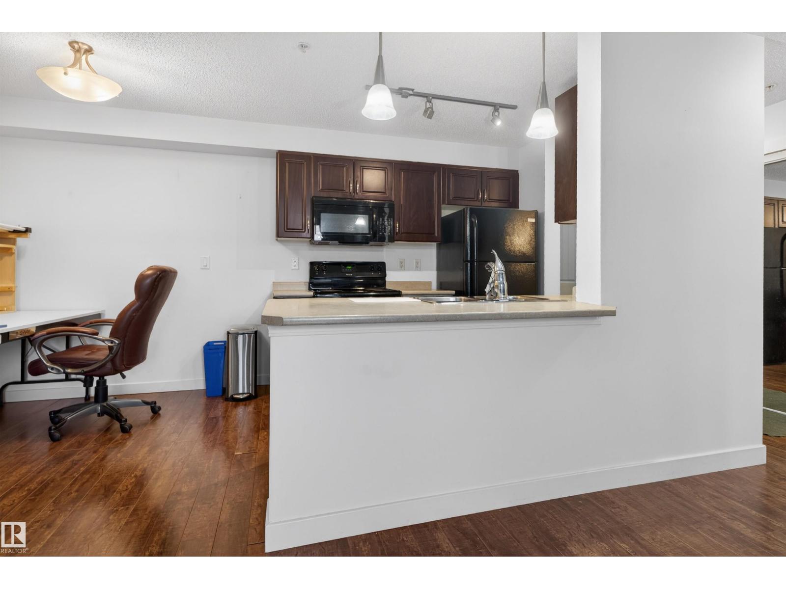 #111 13907 136 ST NW - 29