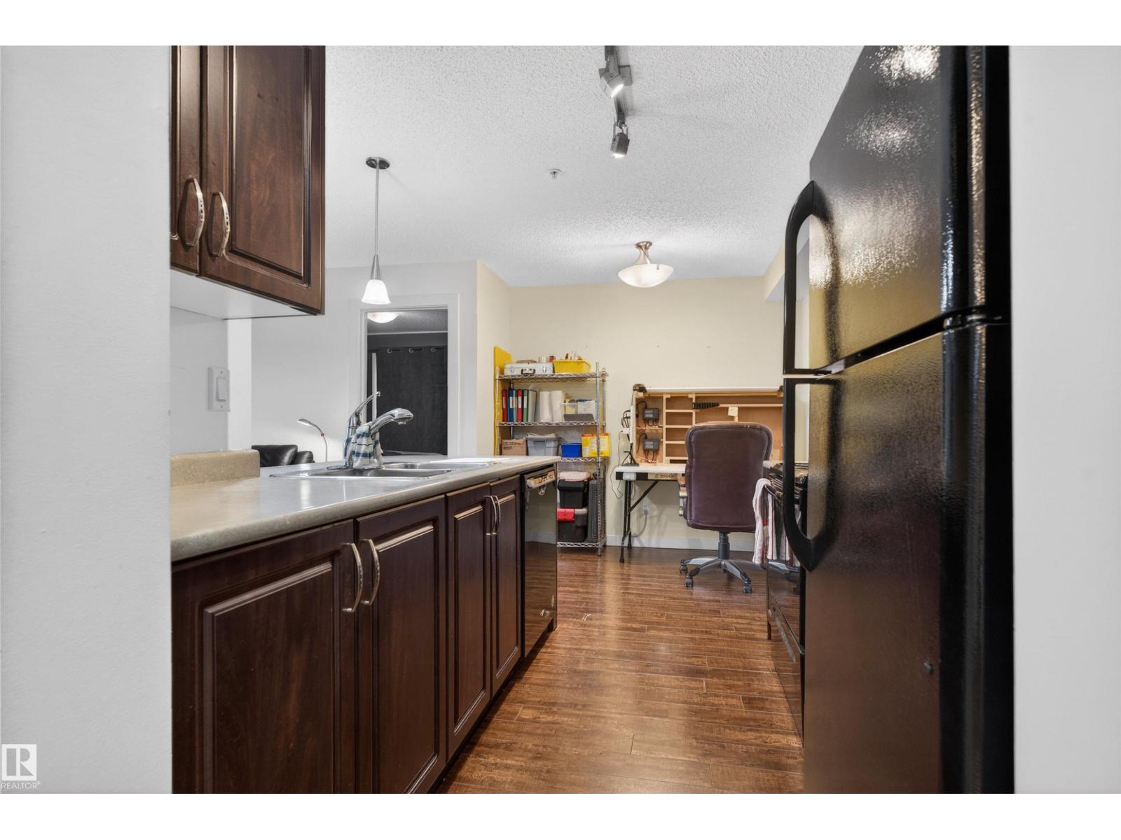 #111 13907 136 ST NW - 33