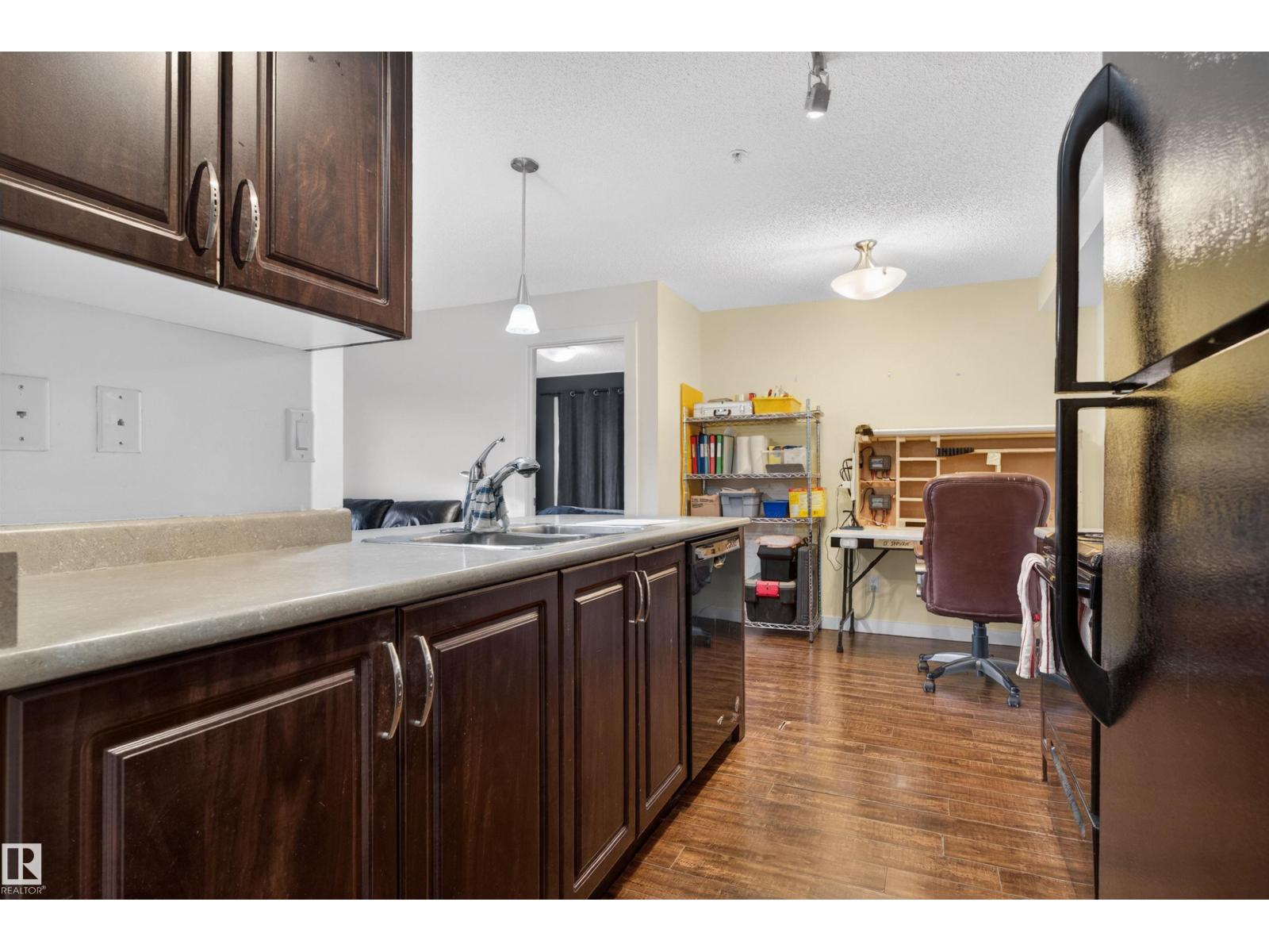 #111 13907 136 ST NW - 34