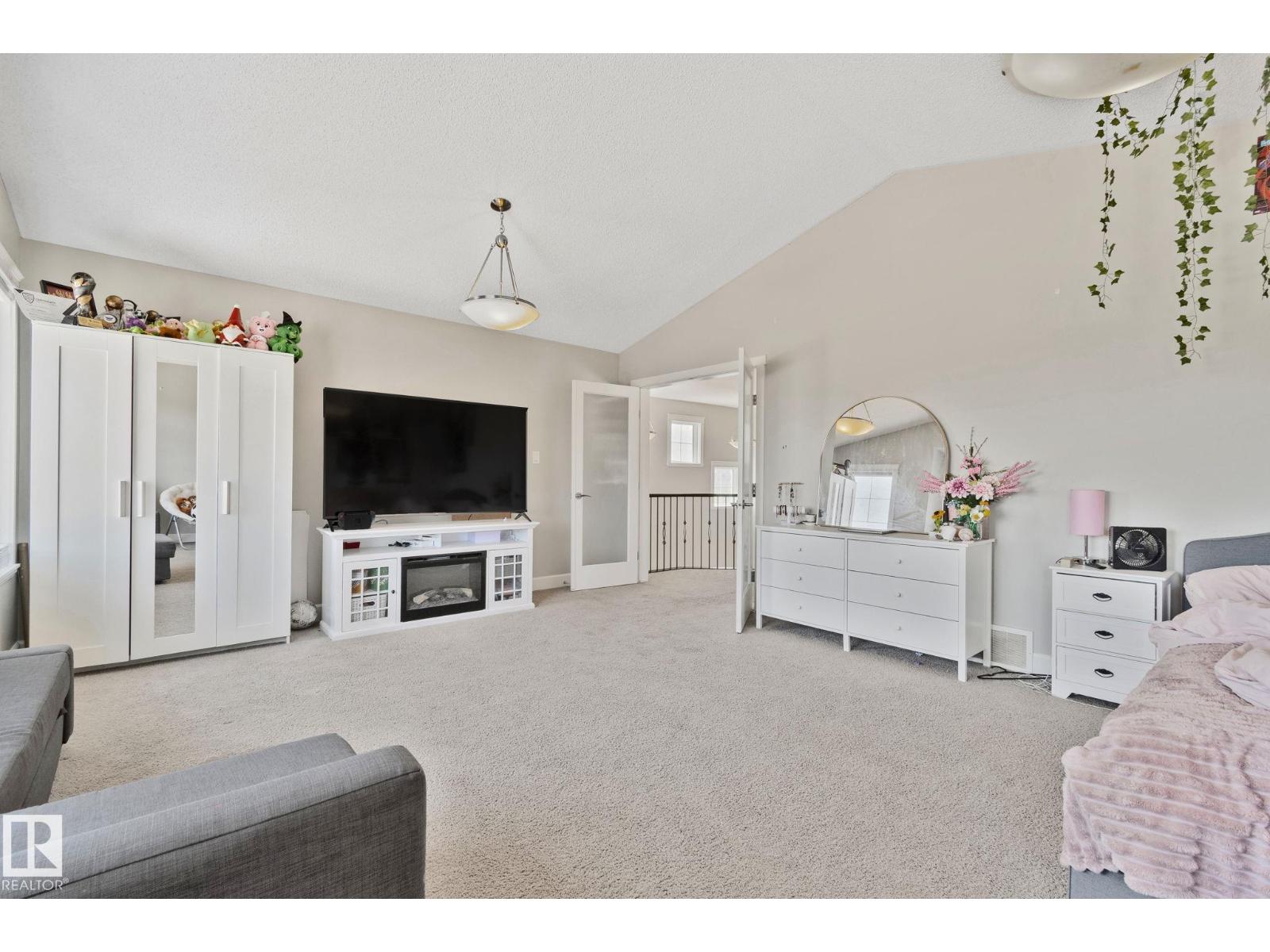 16404 136 ST NW, Edmonton