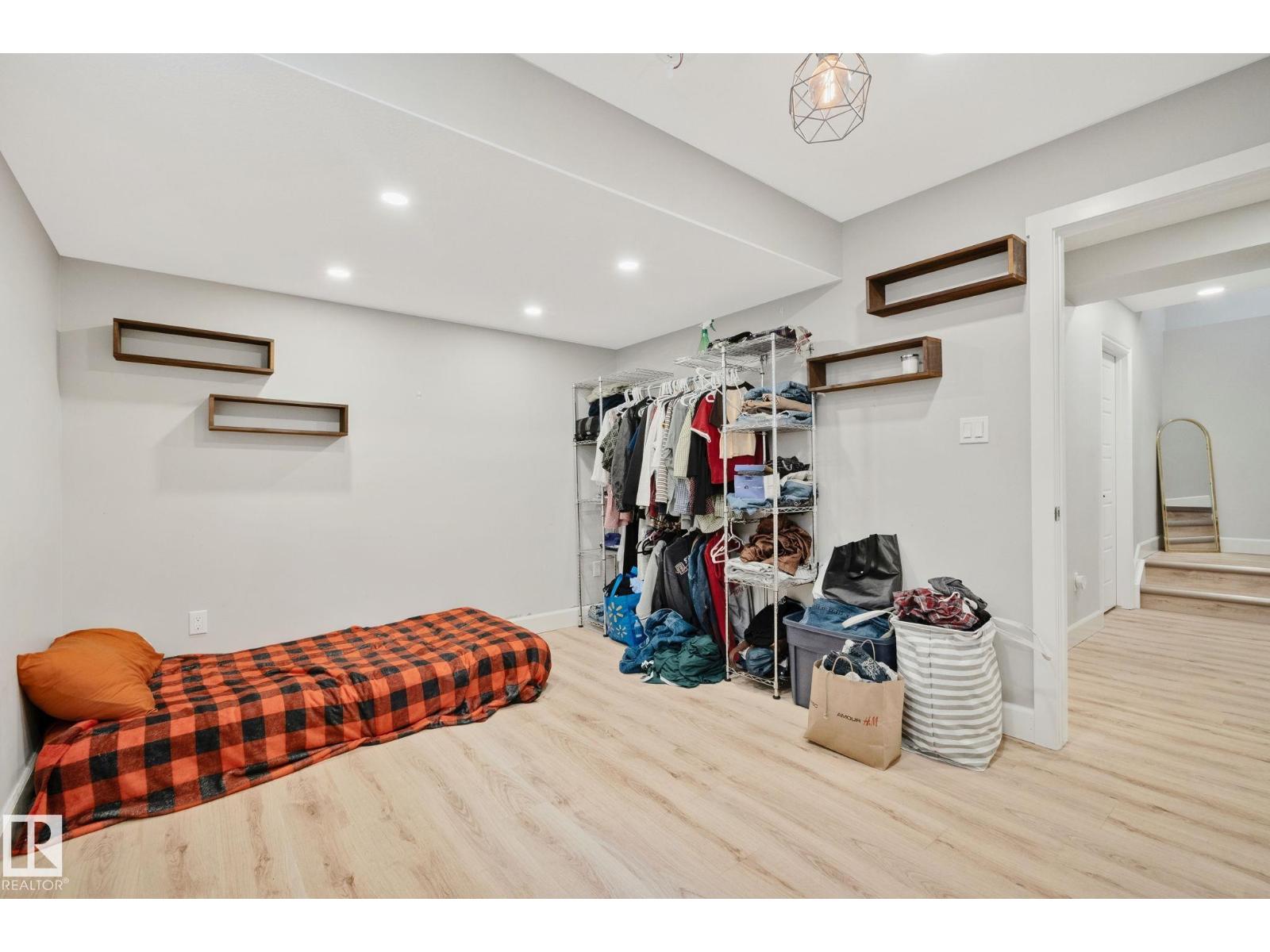 16404 136 ST NW, Edmonton