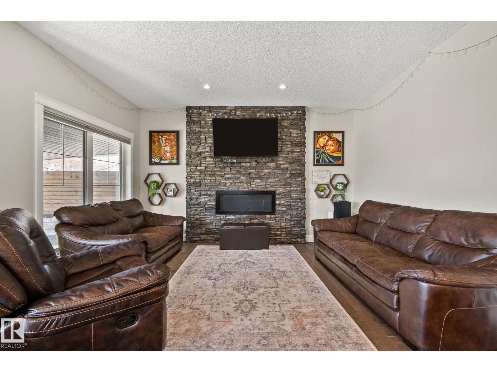 16404 136 ST NW, Edmonton