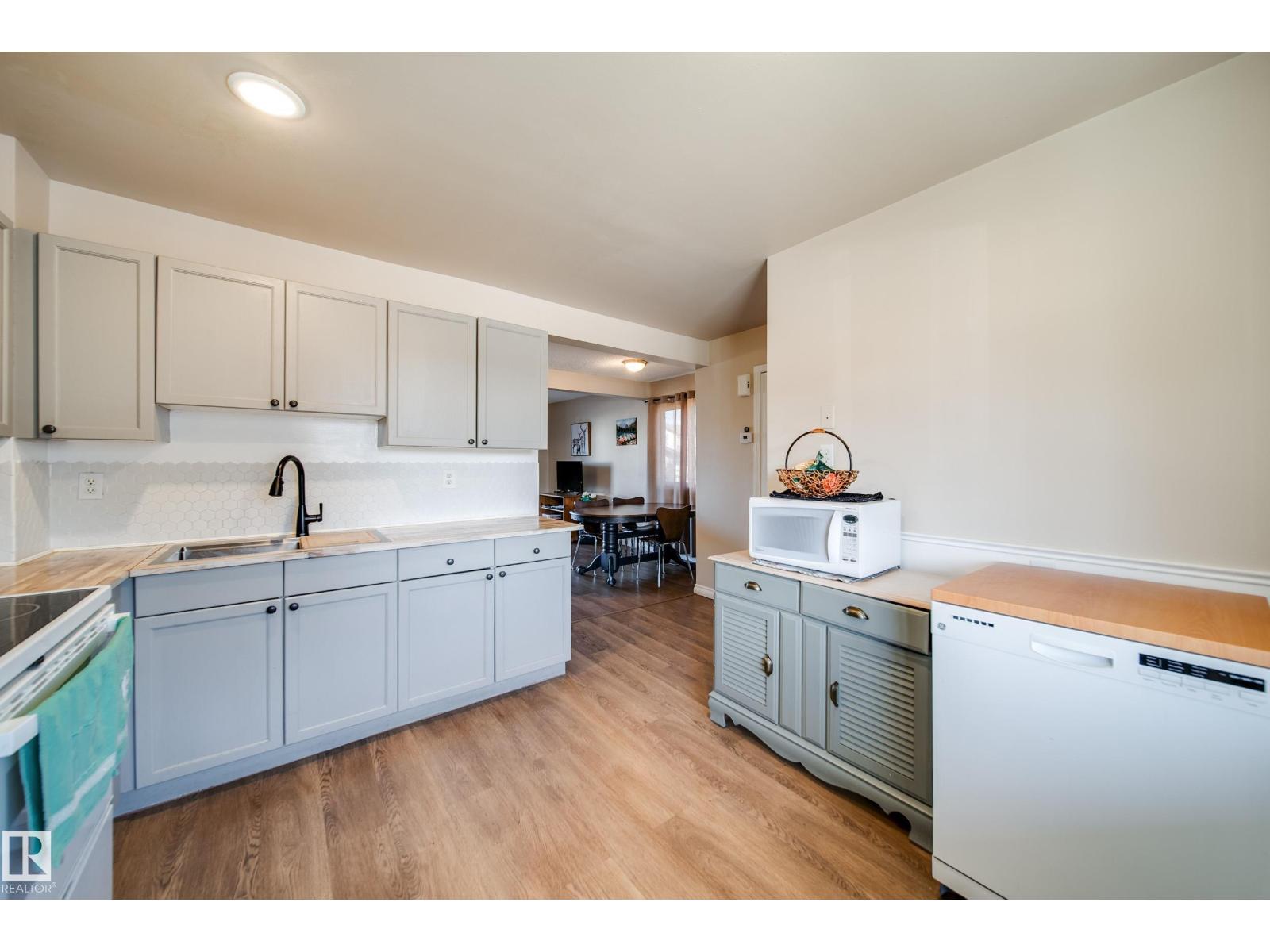 #21 18010 98 AV NW, Edmonton