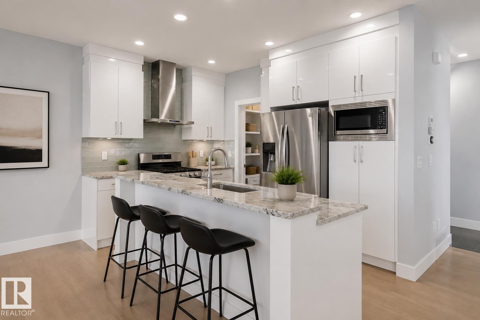 635 42 ST SW - 14