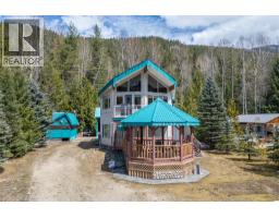 6209 Sawczuk Road Sawczuk Road, Trout Lake, BC V0G1R2 Photo 25