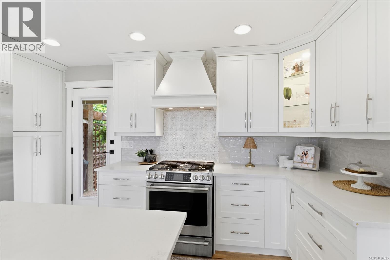 4839 Fillinger Cres - 14