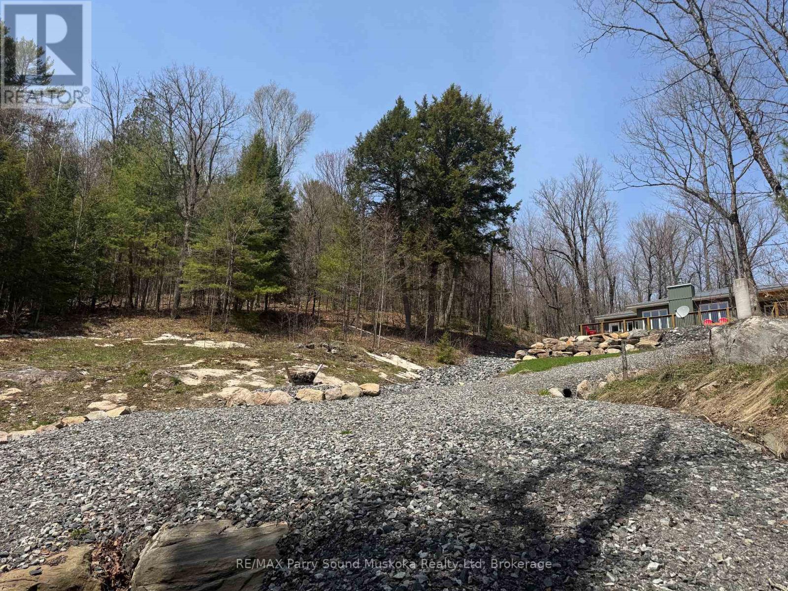 161 - 25 BALSAM CREEK ROAD - 42