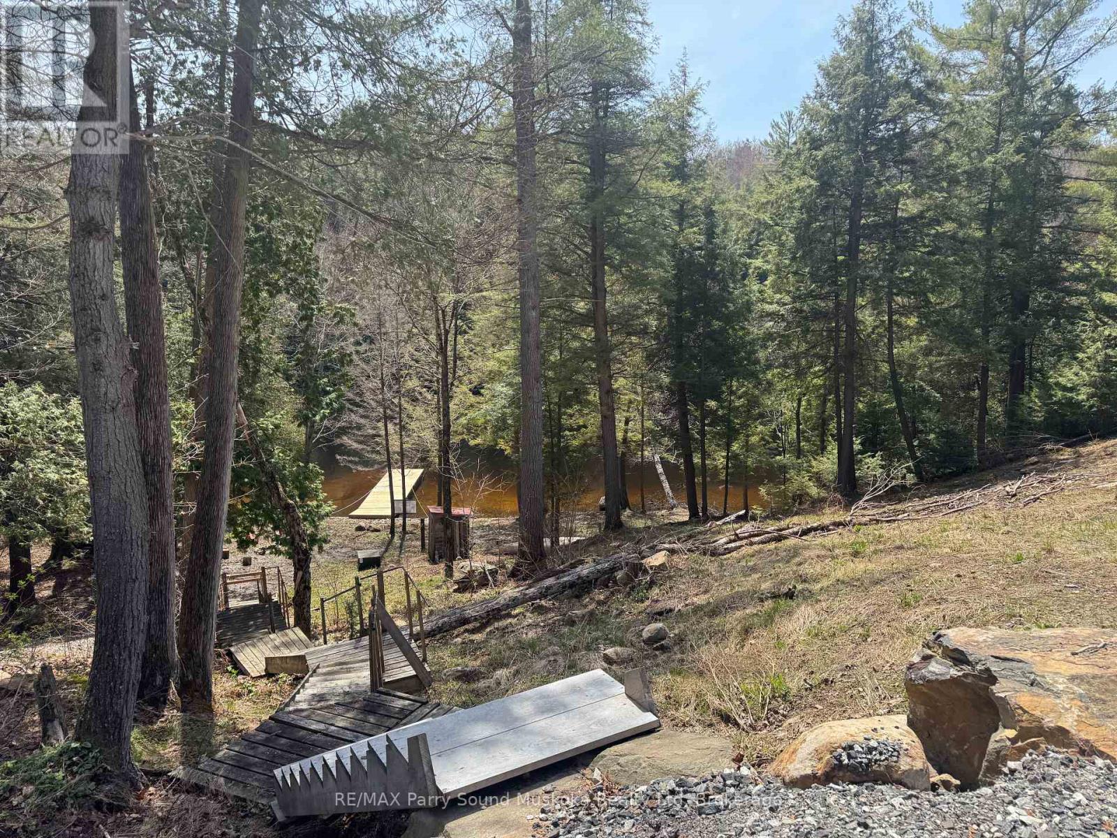 161 - 25 BALSAM CREEK ROAD - 43