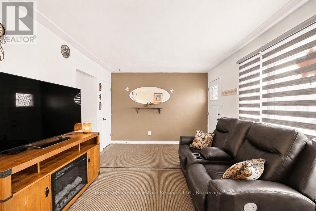 334 TRAGINA AVENUE N - 13