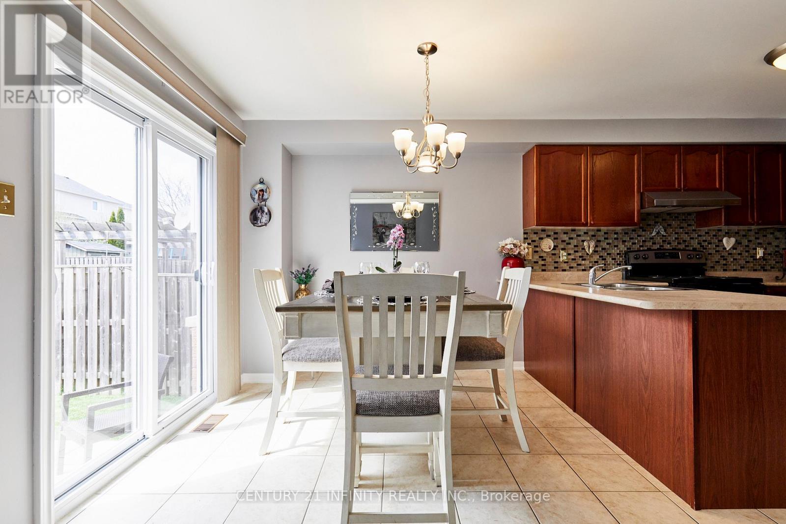 236 SCOTTSDALE DRIVE - 15