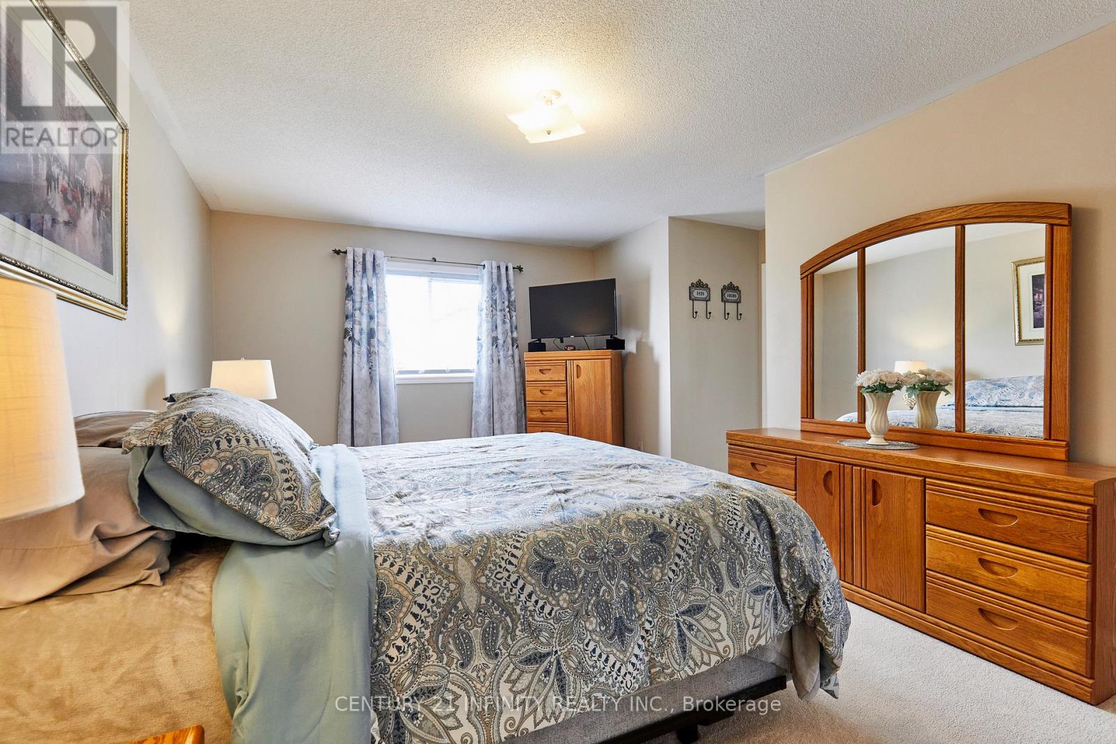 236 SCOTTSDALE DRIVE - 22