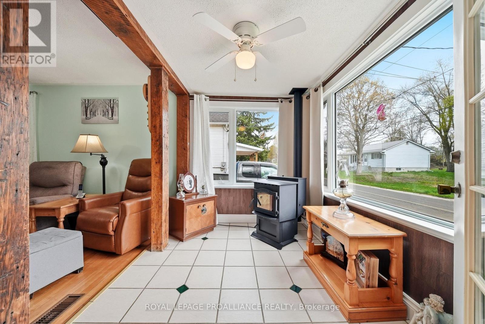 4343 NOTRE DAME STREET - 24