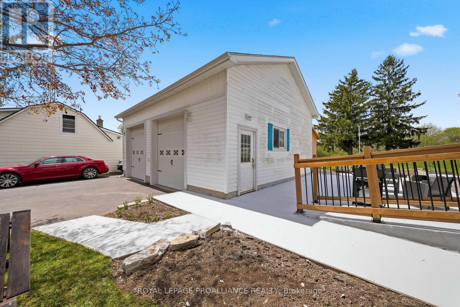 4343 NOTRE DAME STREET - 34