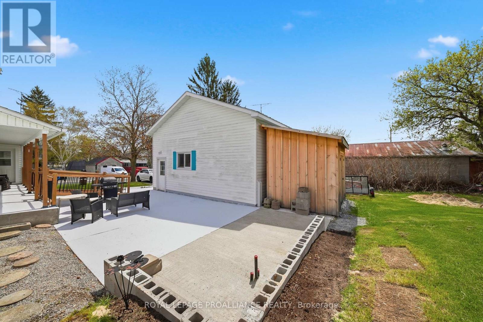 4343 NOTRE DAME STREET - 38