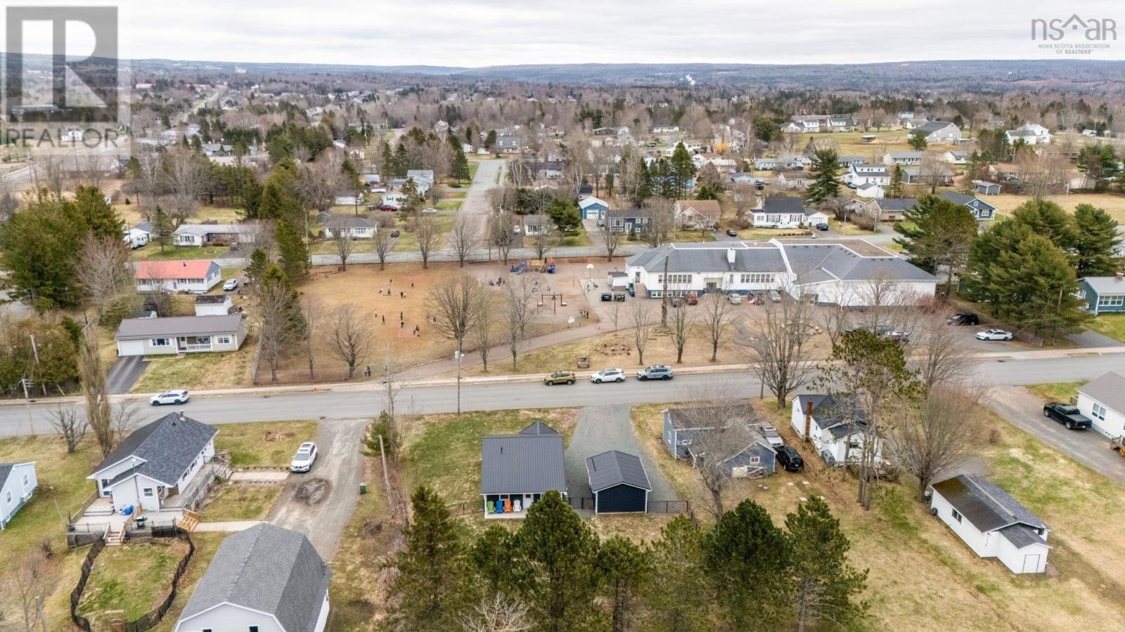 73 East Court Road - 34