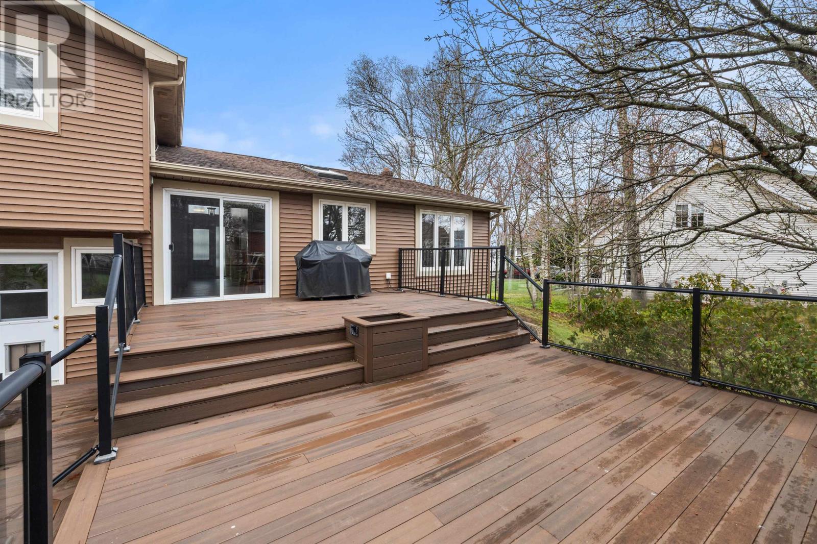 13 BARDIN Crescent - 36