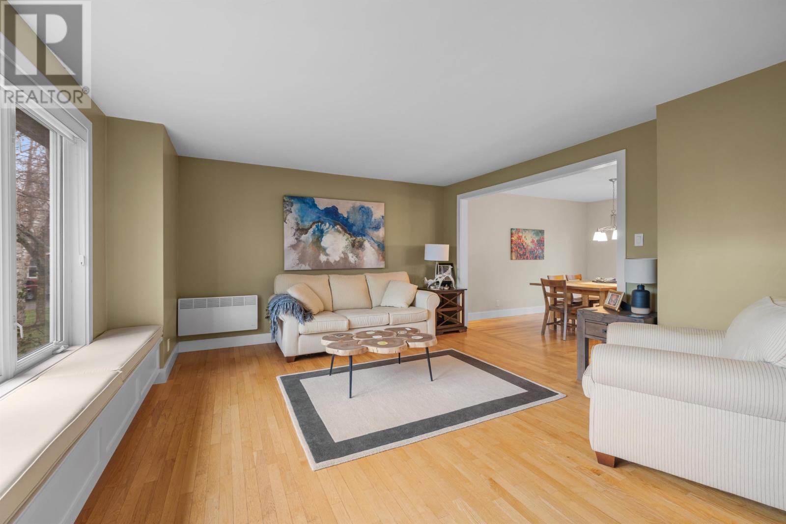 13 BARDIN Crescent - 15