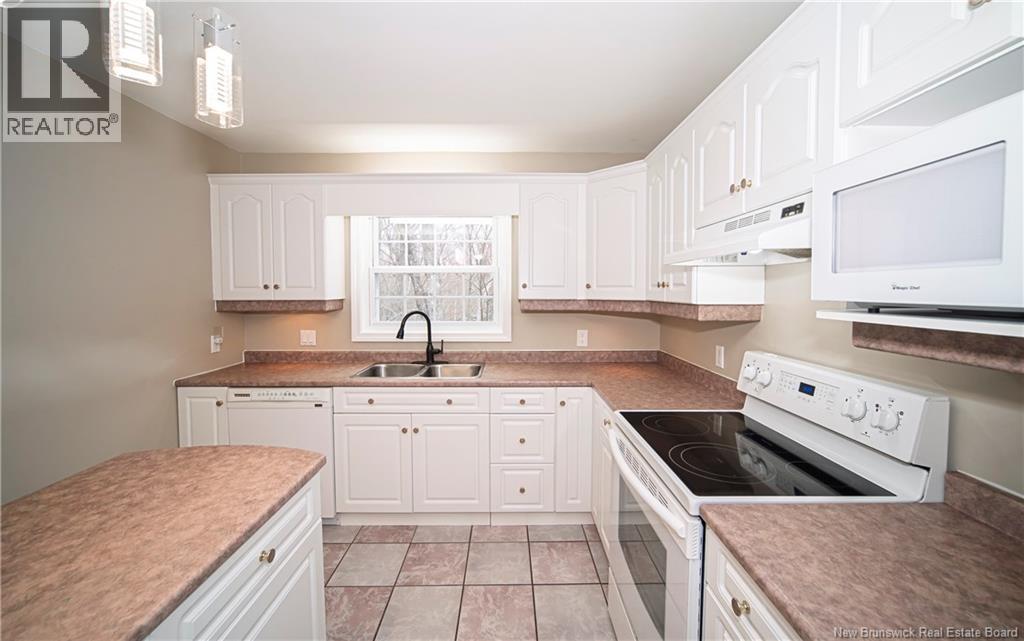 29 Mallet Road - photo 3