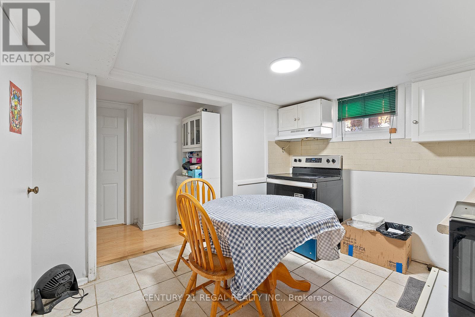 106 FLORA DRIVE - 25