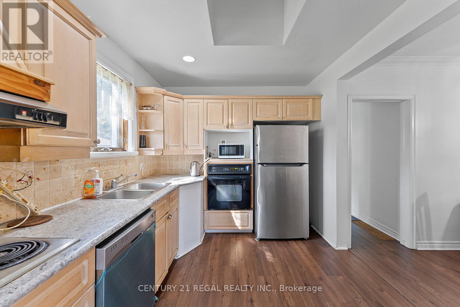 106 FLORA DRIVE - 7