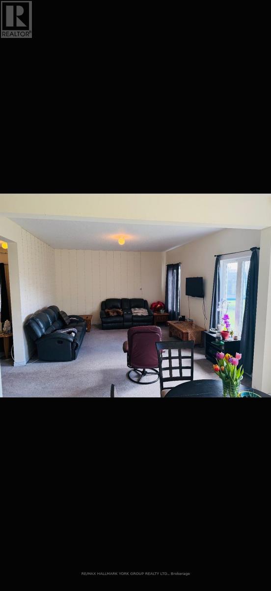 69 DIANA DRIVE - 18