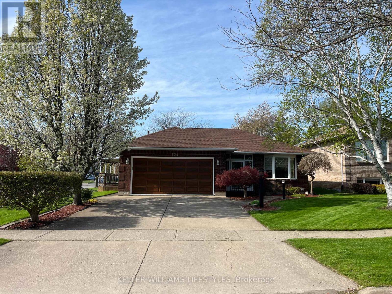 121 CEDARVALE CRESCENT - 1