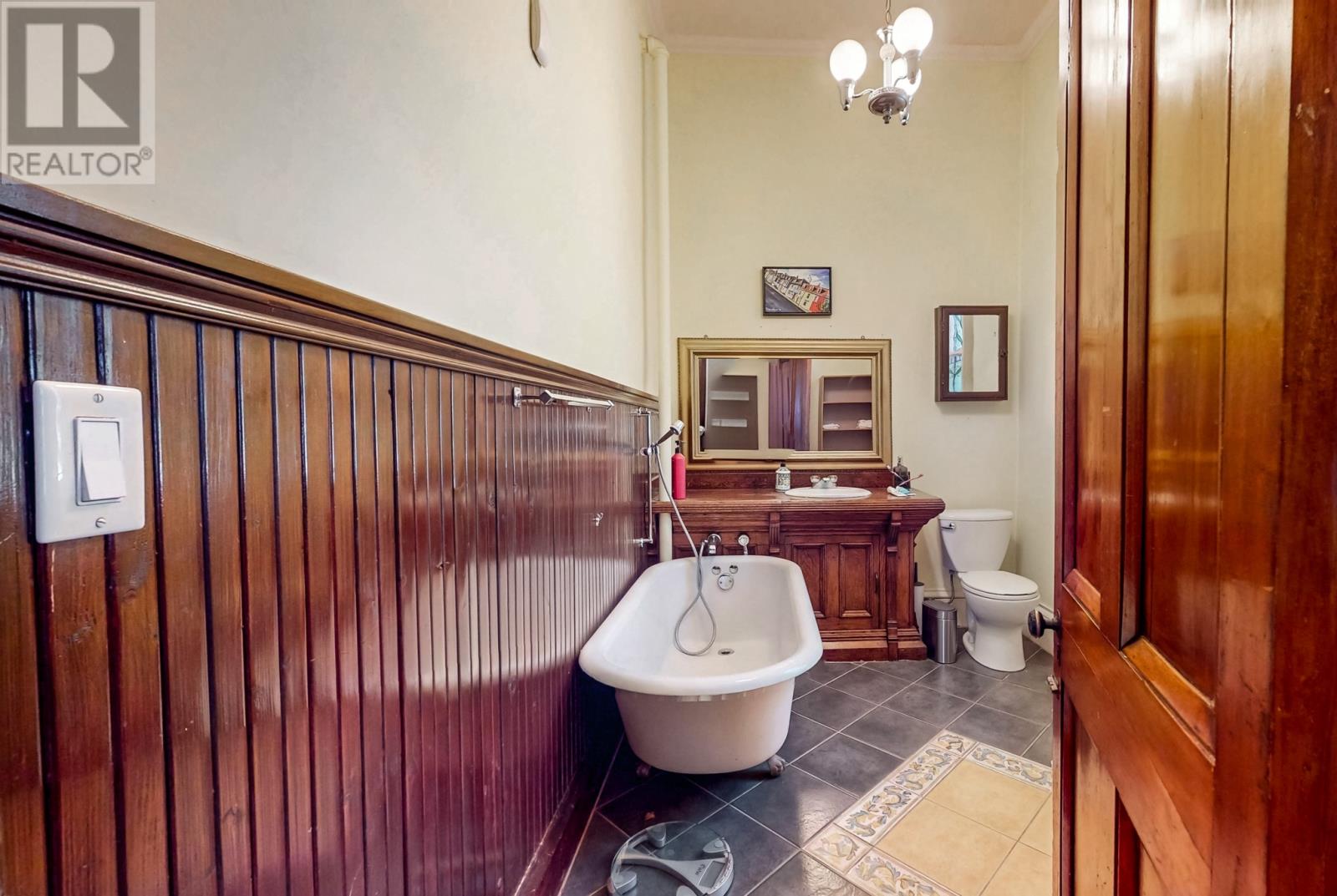 3A Forest Road - 20