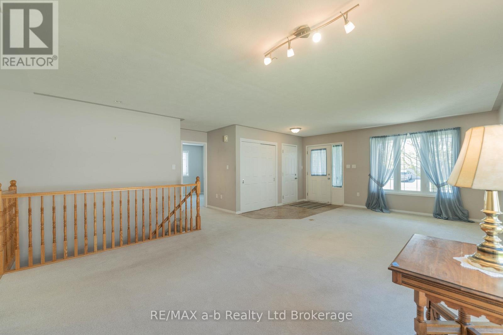 44 BEECH BOULEVARD - 10