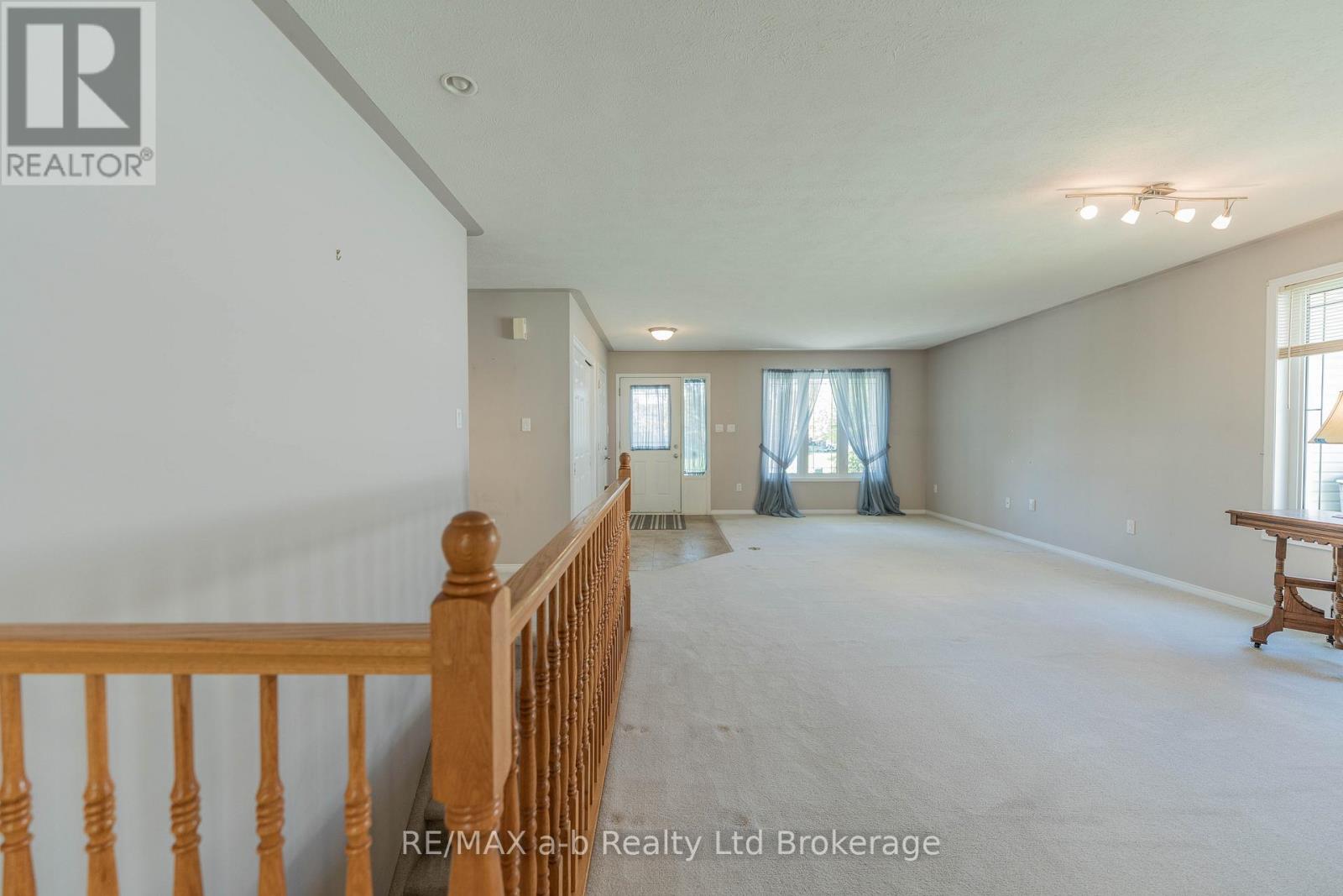 44 BEECH BOULEVARD - 11