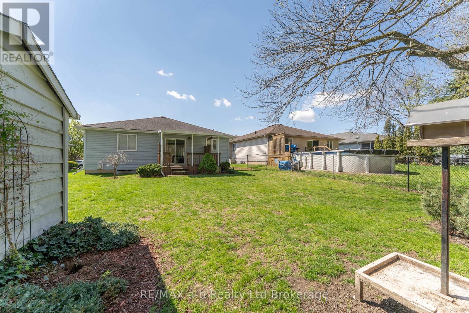 44 BEECH BOULEVARD - 31