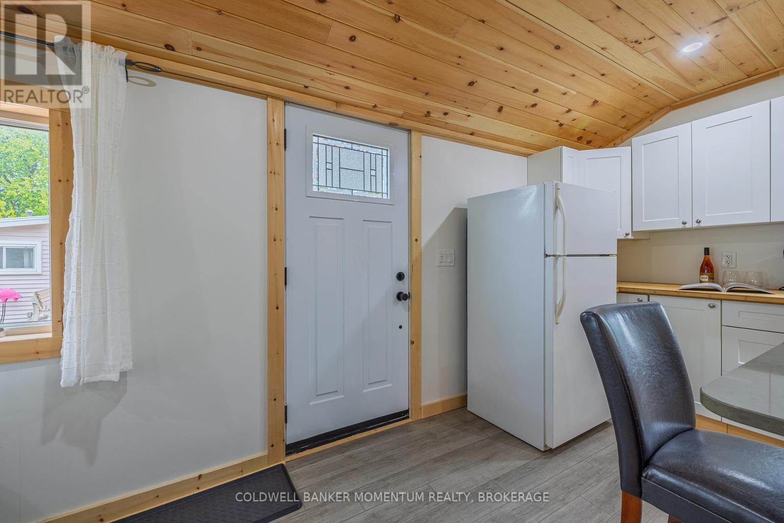 12221 LAKESHORE ROAD - 16