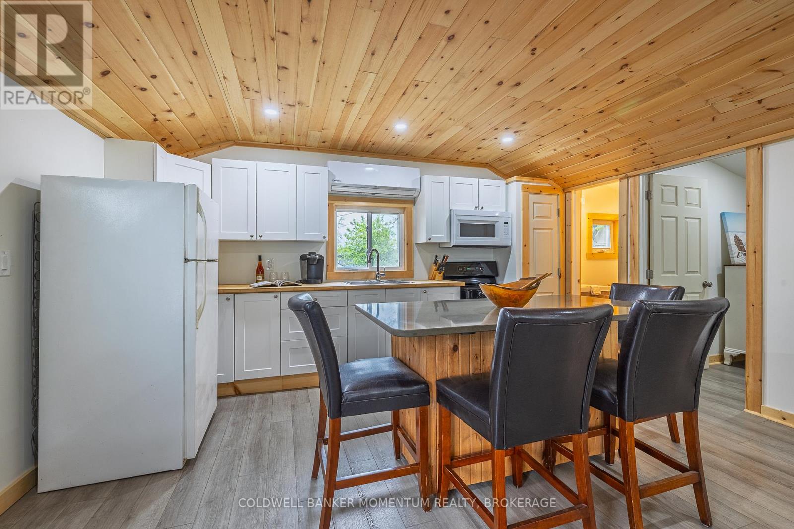12221 LAKESHORE ROAD - 17