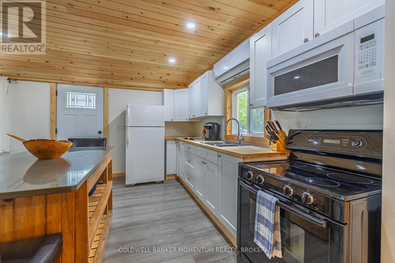 12221 LAKESHORE ROAD - 20