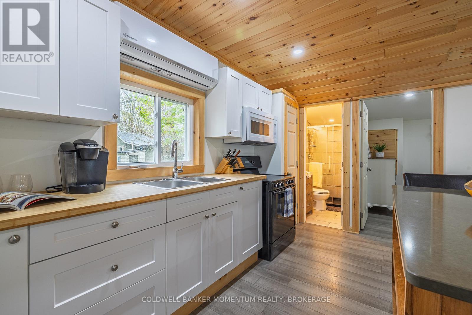 12221 LAKESHORE ROAD - 21