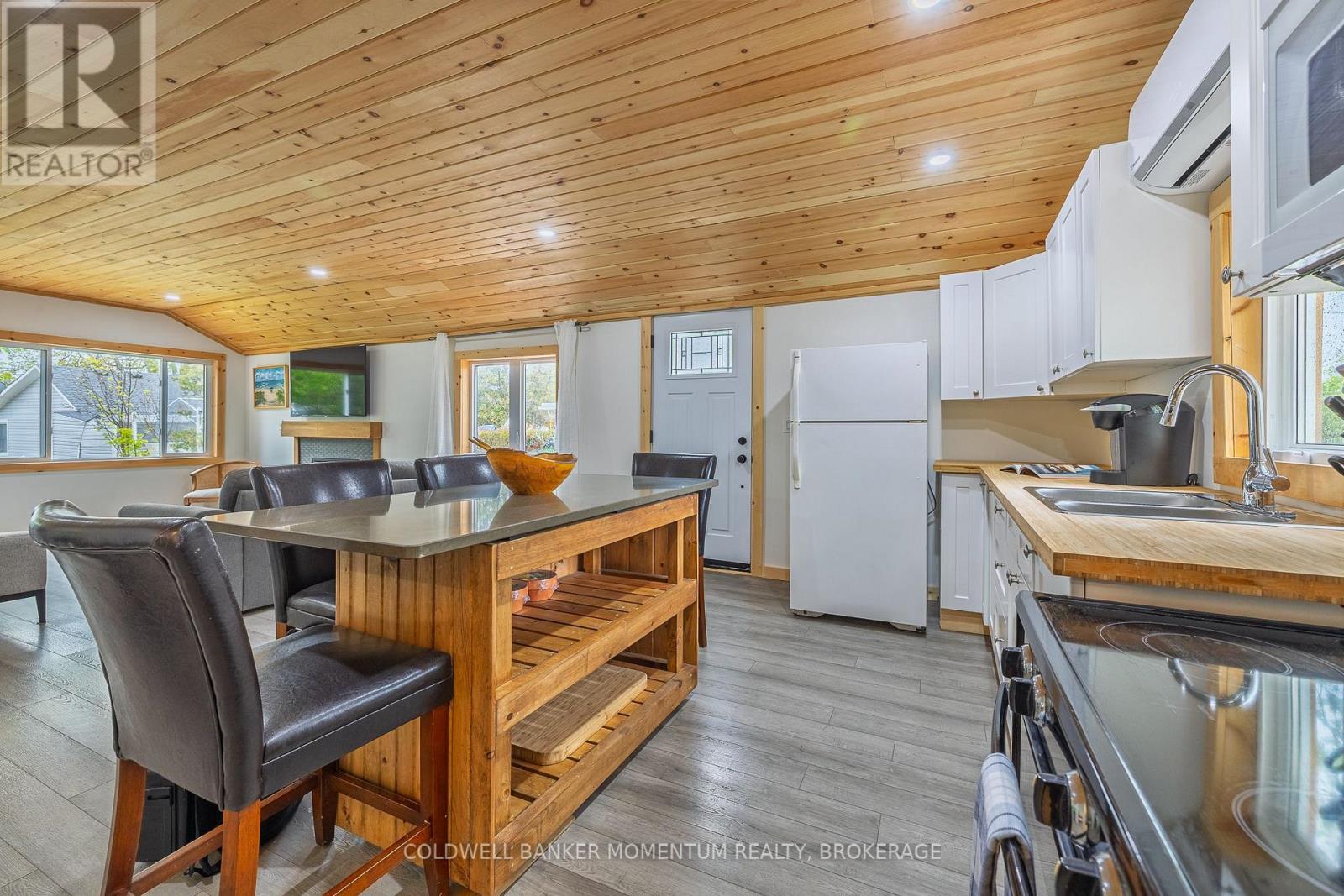 12221 LAKESHORE ROAD