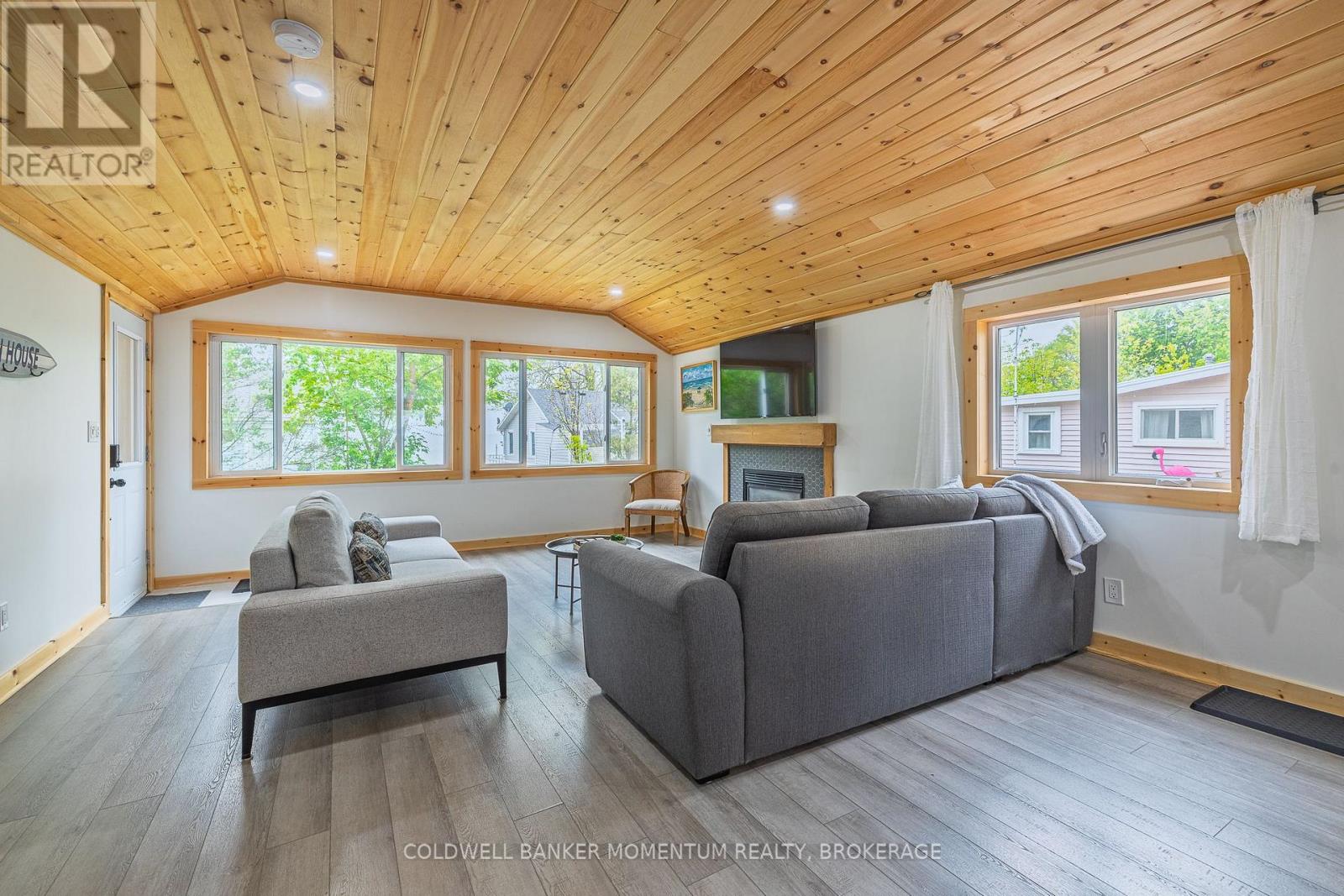 12221 LAKESHORE ROAD - 28