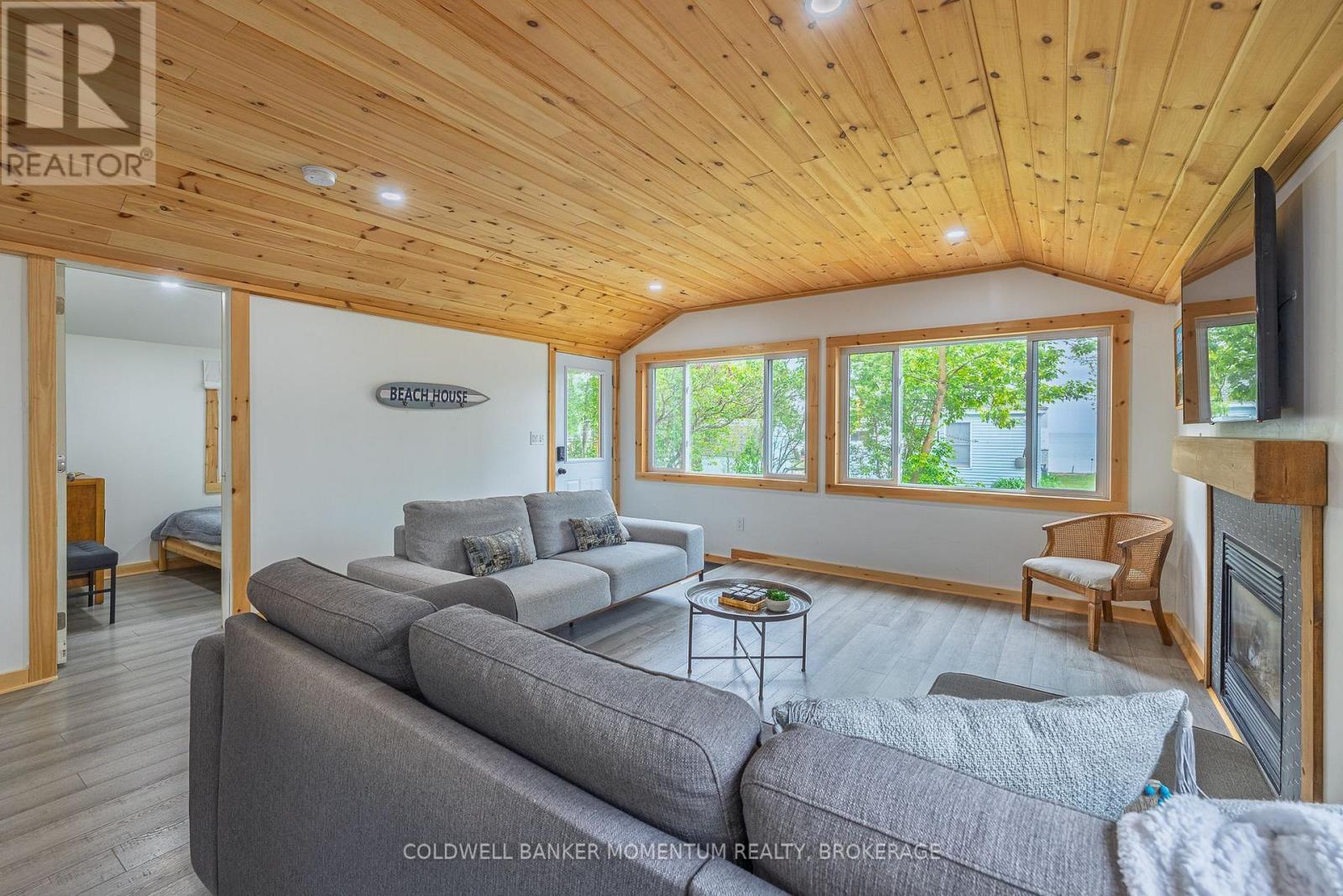 12221 LAKESHORE ROAD - 29