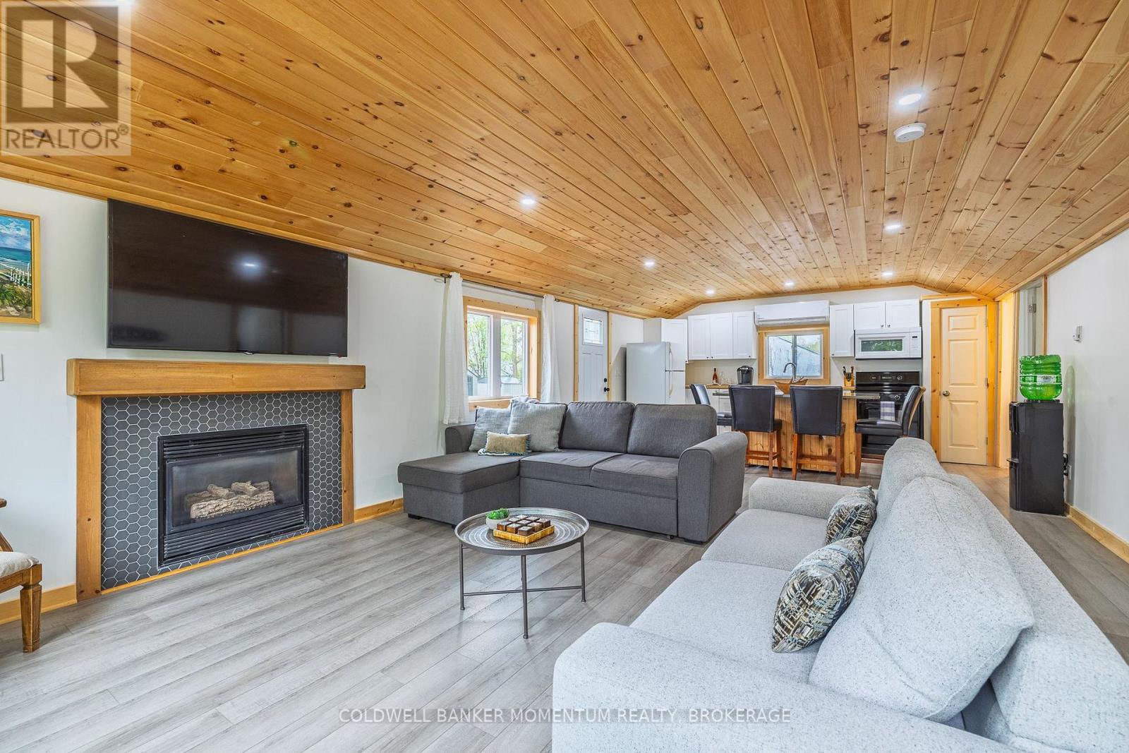 12221 LAKESHORE ROAD - 31