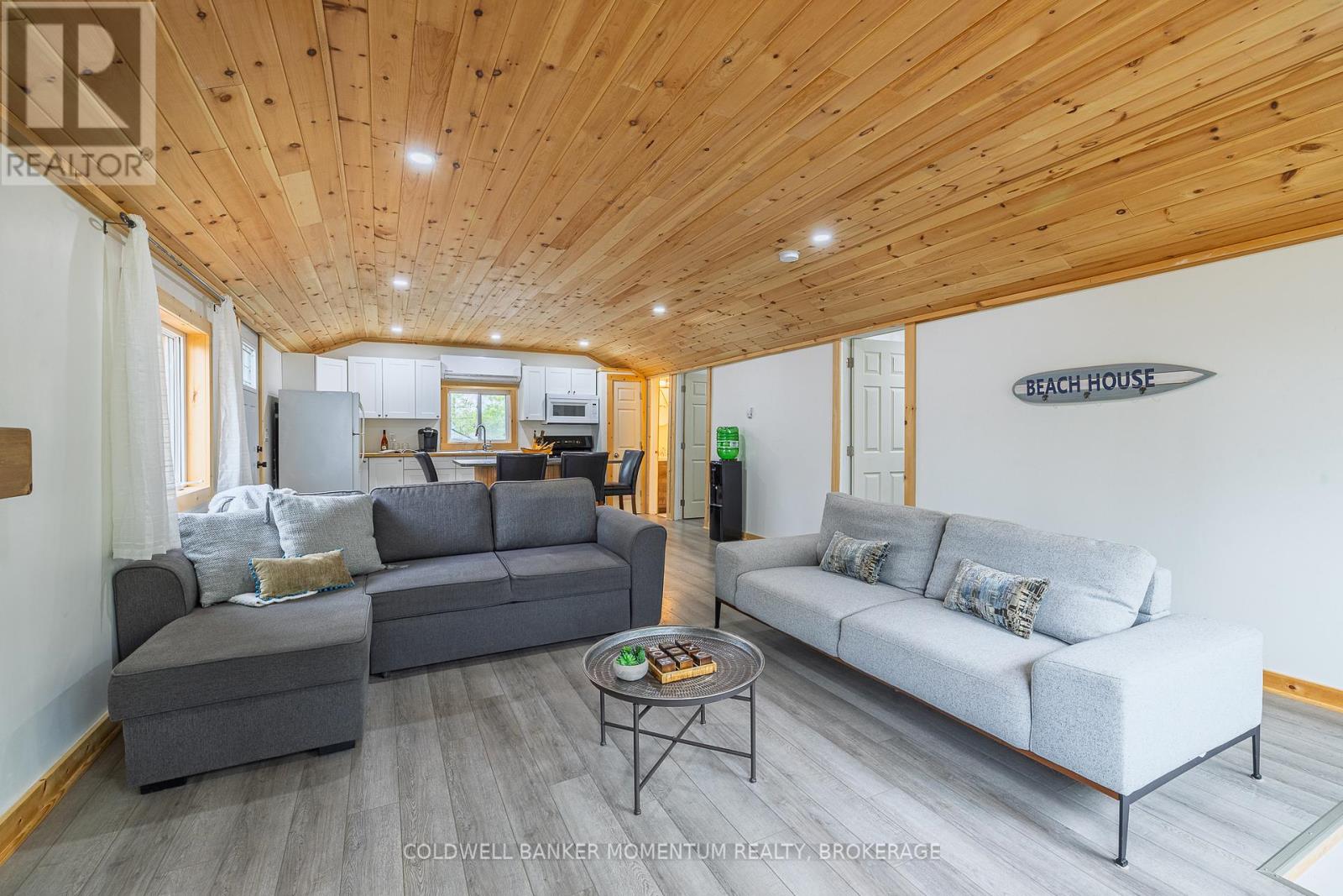 12221 LAKESHORE ROAD - 32