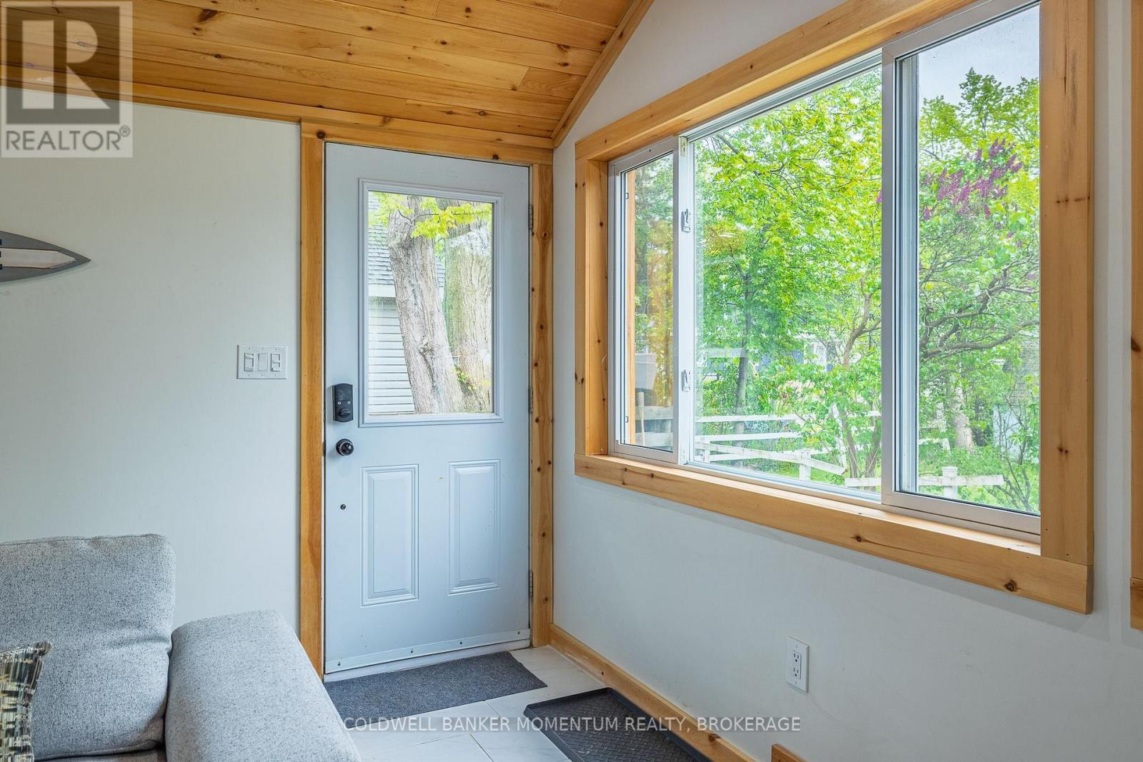 12221 LAKESHORE ROAD - 38