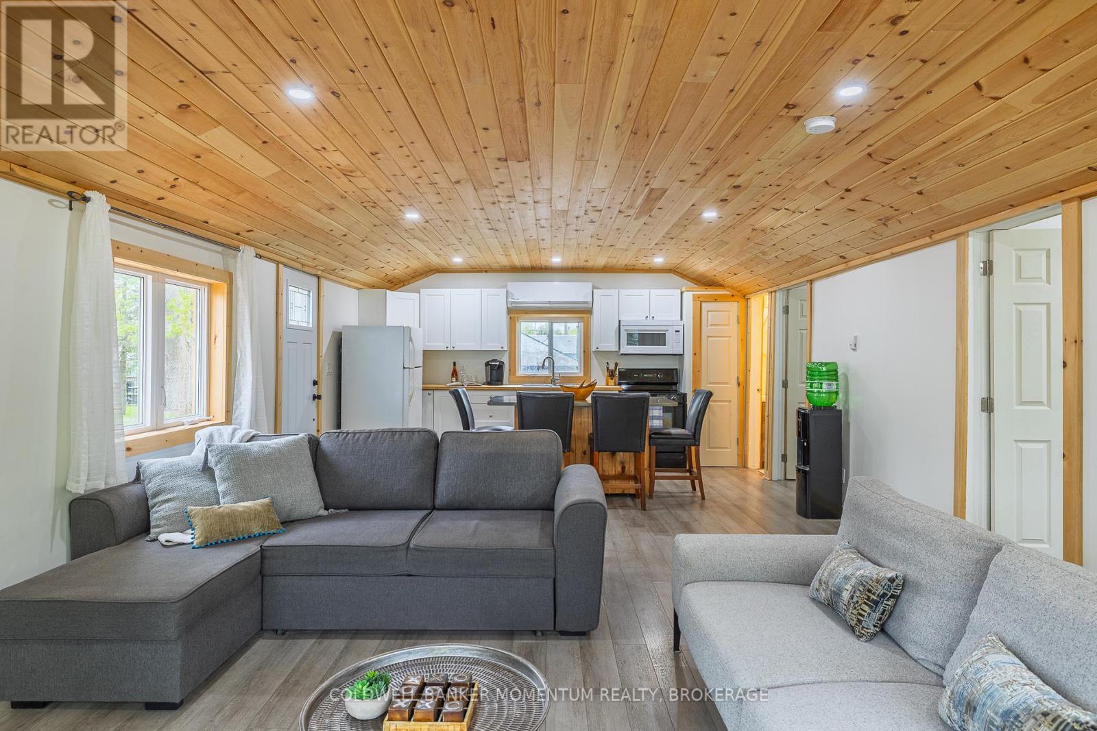 12221 LAKESHORE ROAD - 39