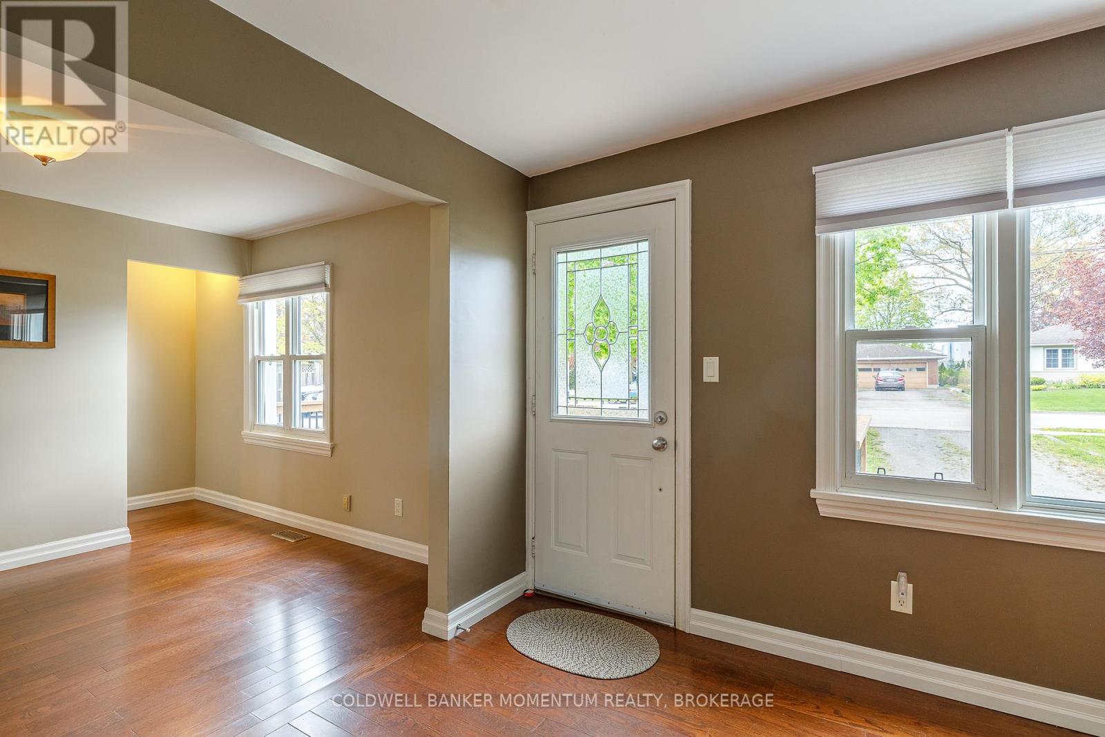 14 LORRAINE STREET — photo 11