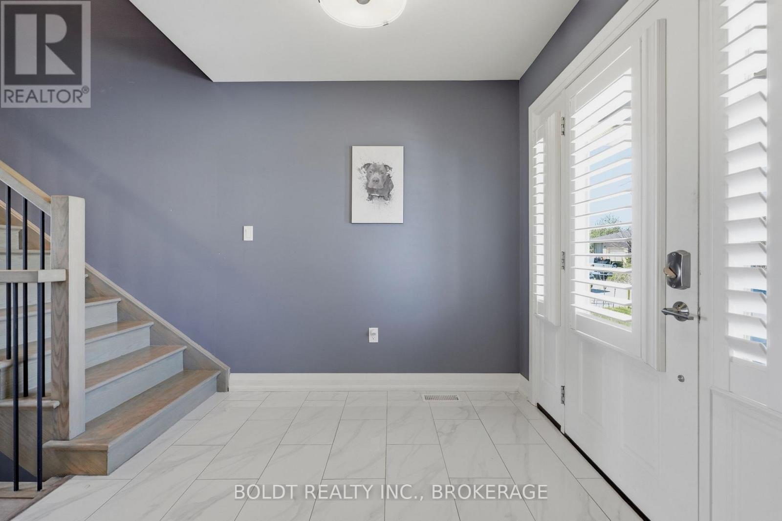 83 HILLVIEW ROAD - 6